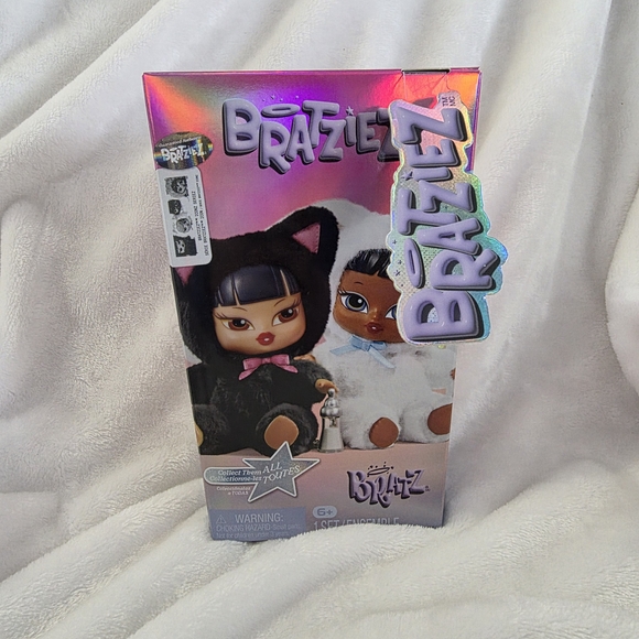 Bratz Other - Authentic Sealed Bratz Bratziez Angel Cloe Blind Box Keychain — New, Verified